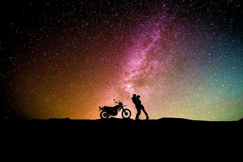 Liebe, Paar, Paar, Silhouetten, Sternenhimmel, Motorrad, Umarmung HD-Hintergrundbild