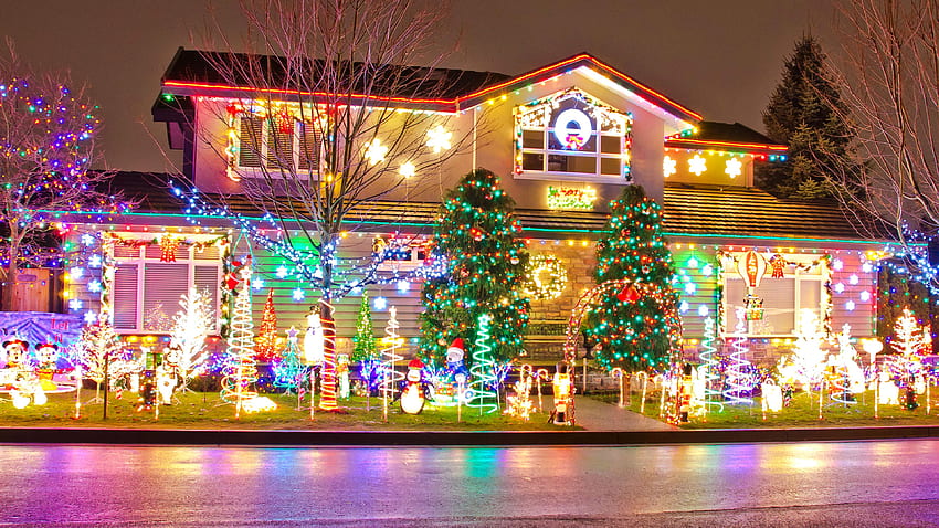 New year Fairy lights Cities Building, Christmas House HD wallpaper