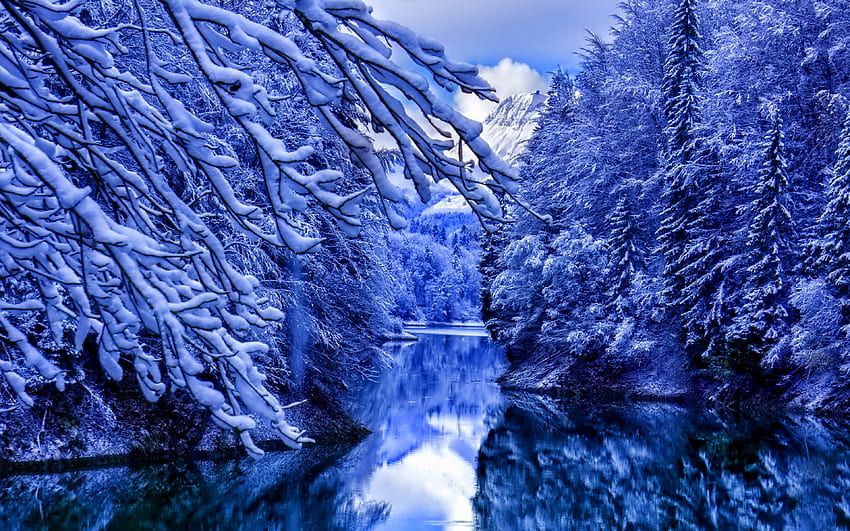 Зима, , синя река, снежни преспи, гора, планини, красива природа за с резолюция . Висококачествена зимна вода HD тапет