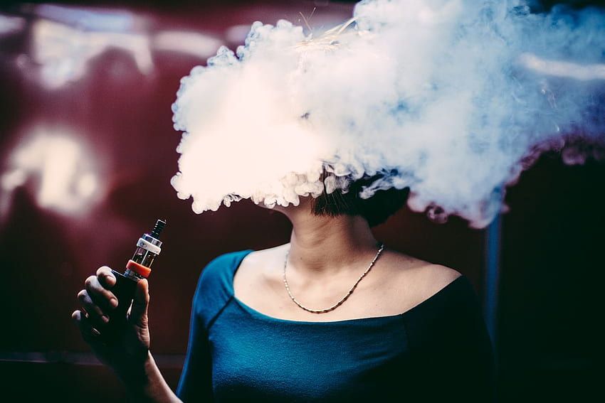 Sigarette elettroniche: più sicure del fumo, rapporto delle accademie nazionali, Vape Girl Sfondo HD