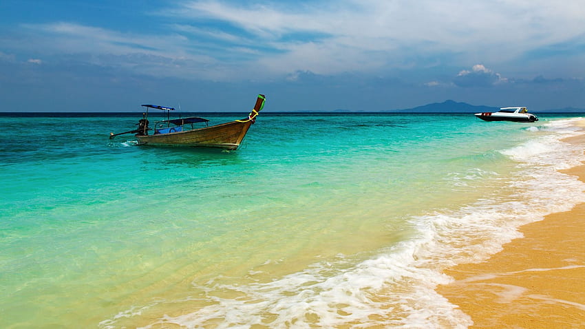 Voller Bootsstrand, azurblauer Ozean, Goa, Indien, Schaum, Hintergrund, Goa Beach HD-Hintergrundbild