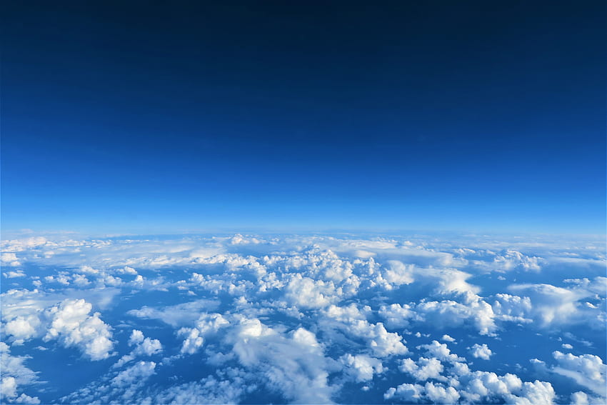 Ciel bleu, au-dessus des nuages Fond d'écran HD