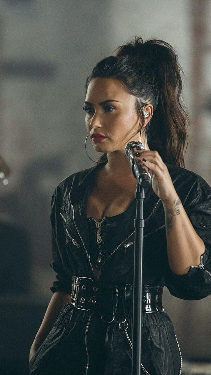 Demi Lovato. . Demi lovato, Demi lovato style HD phone wallpaper