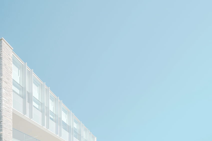 Снимка от нисък ъгъл на сграда · Стока, пастелно синьо HD тапет