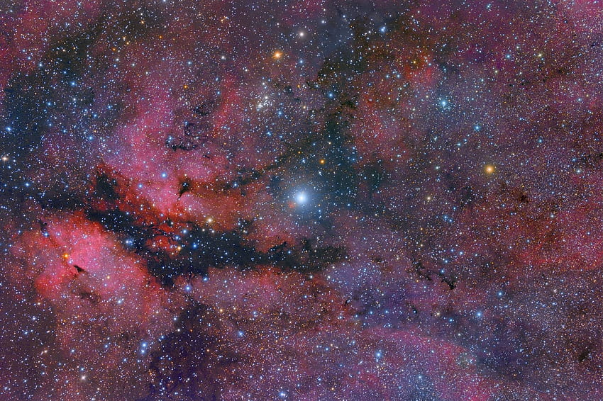 Central Cygnus Skyscape, galaktyki, zabawa, planeta, przestrzeń, fajne, gwiazdy Tapeta HD