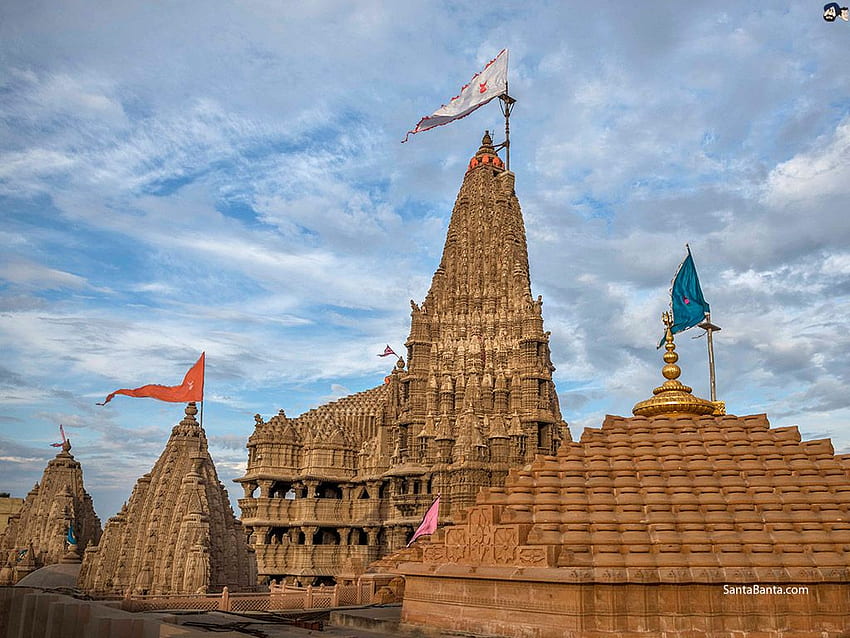 Der Dwarkadhish-Tempel, Dwarka, Gujarat, Indien. Auch als Jagat Mandir bekannt HD-Hintergrundbild