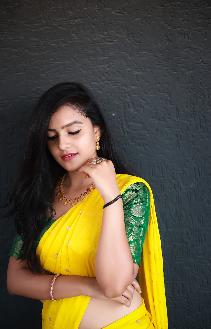 vaishnavi chaitanya, лице, коса, зелено, жълто HD тапет за телефон