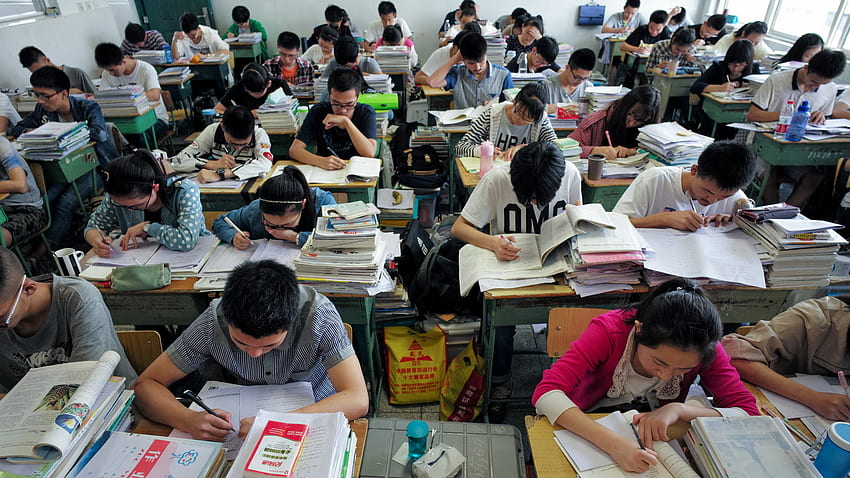 Çin, Eğitimi Yoksullara Yeniden Dağıtmaya Çalışıyor, Sınıf Çatışmasını Ateşliyor, Okul Öğrencisi HD duvar kağıdı
