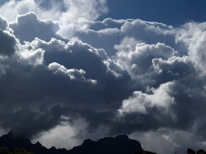 Nadchodząca burza ze Stellenbosch, chmury, bufiaste, białe, niebo Tapeta HD