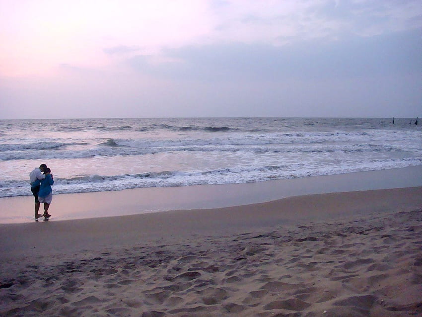 Un Paseo Romántico, pareja, caminar, atardecer, playa fondo de pantalla
