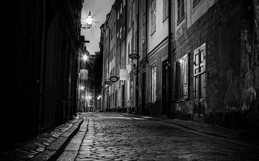 калдъръмена улица в Стокхолм в BW, калдъръмени, град, светлини, улица, BW, вечер HD тапет