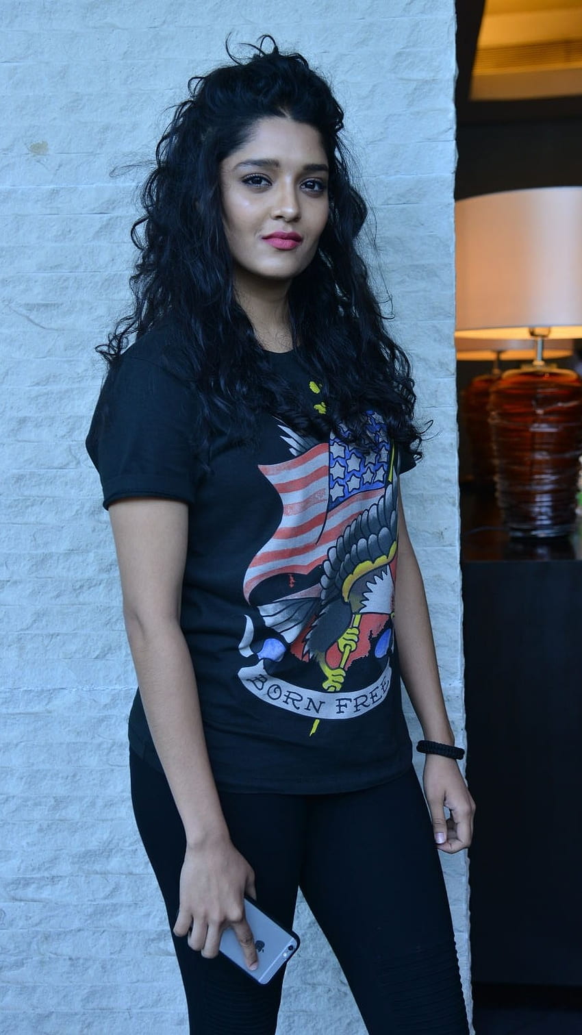 Ritika Singh, heroína de Tollywood Papel de parede de celular HD