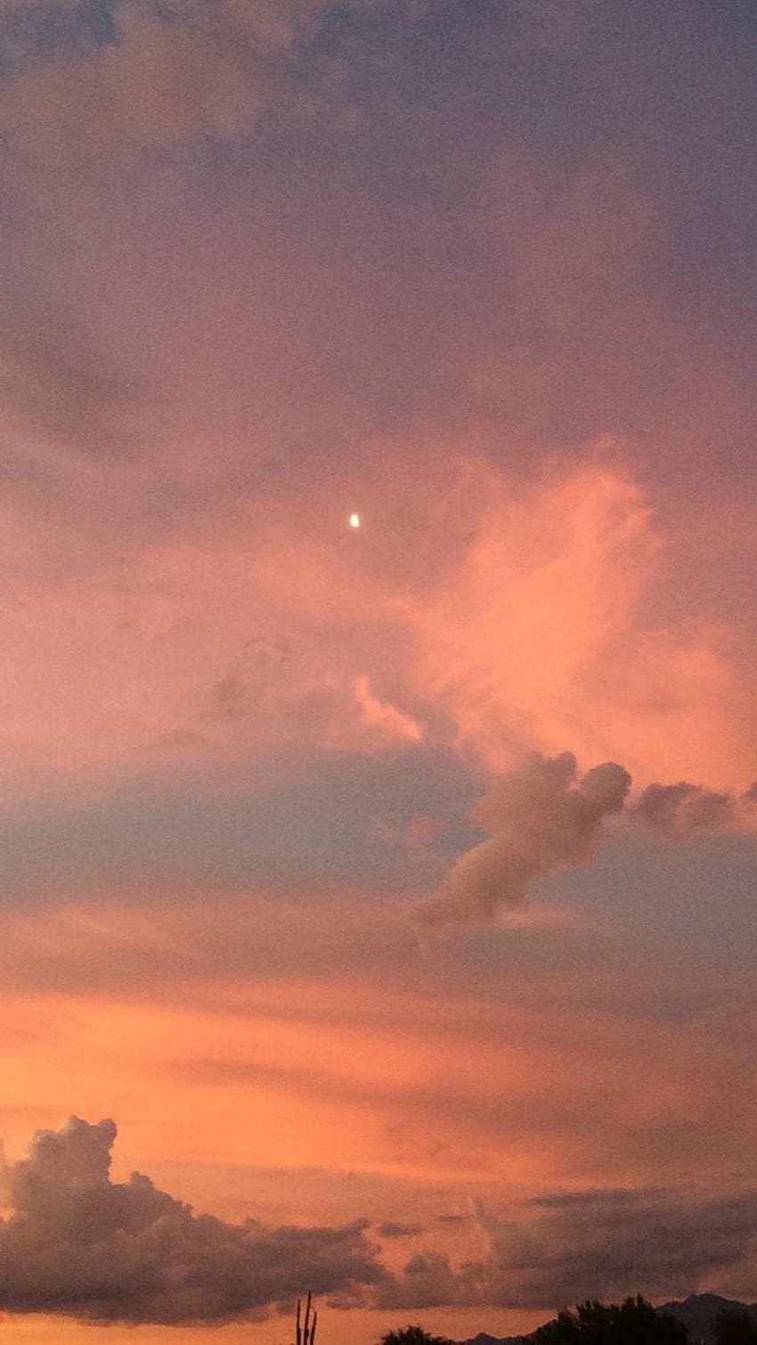 Estetyczne pomarańczowe niebo, estetyczne chmury zachodu słońca Tapeta na telefon HD