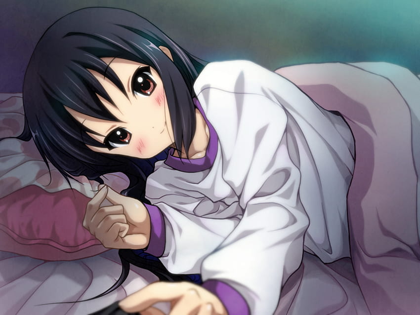 Nakano Azusa, cama, linda, niña, cabello negro, almohada, k-on fondo de pantalla