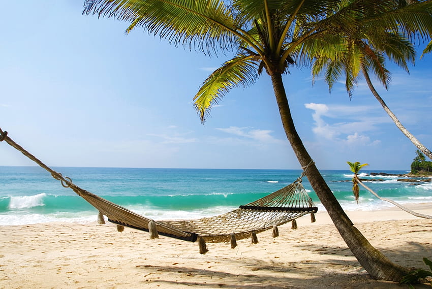 Pantai Tropis, laut, pasir, palem, tropis, tempat tidur gantung, pantai, liburan, matahari, samudra Wallpaper HD