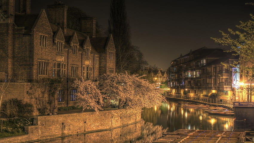 Magdelene College Cambridge at Night FullWpp - Full . College , Beautiful places, Full , University of Cambridge HD wallpaper