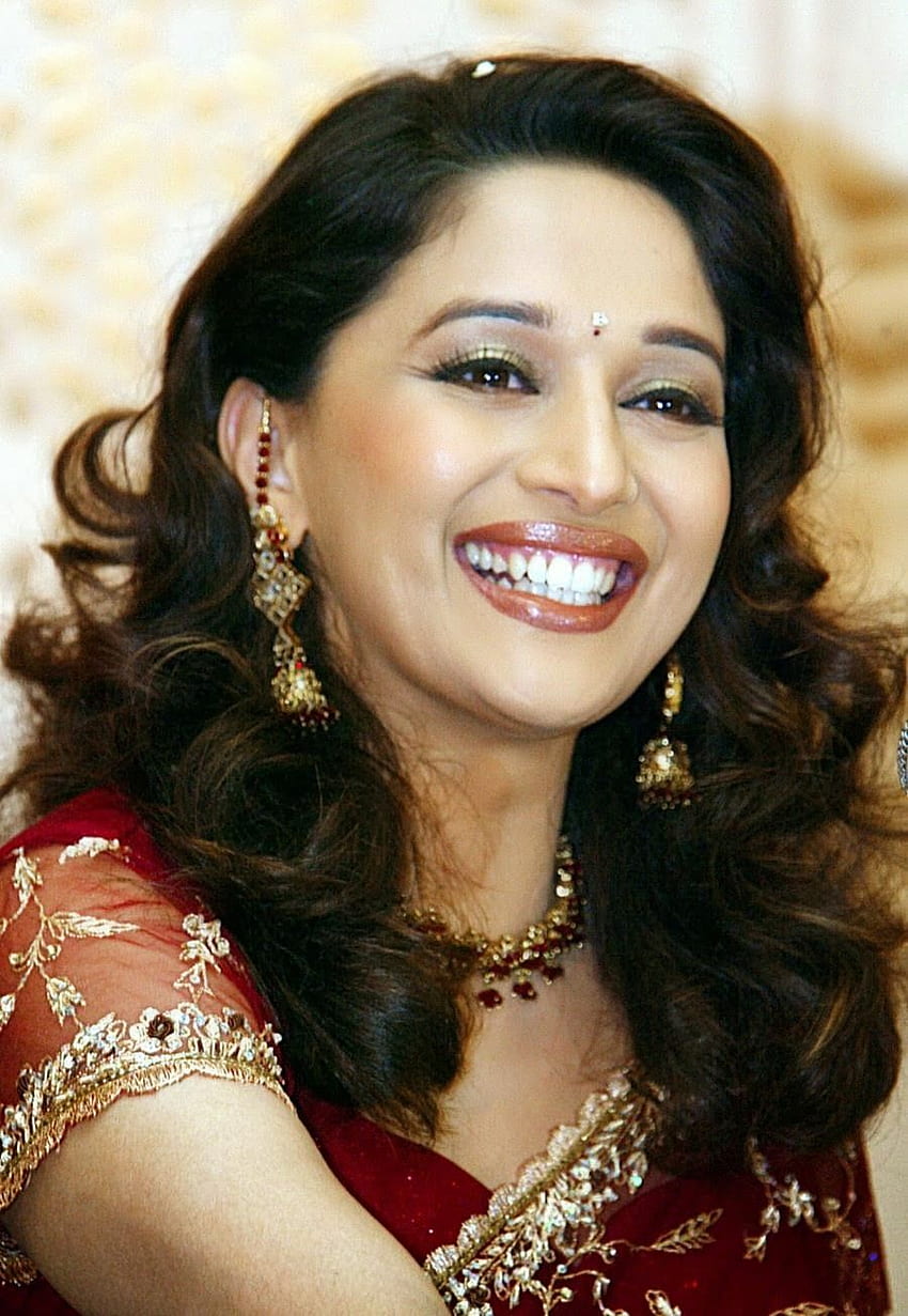 Madhuri Dixit Cute Smile k wide U HD phone wallpaper | Pxfuel