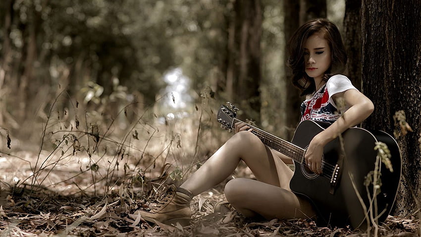 Guitar young woman Asian Sitting, 1366 X 768 Girl HD wallpaper