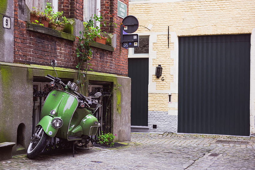 Motorcycles, Scooter, Courtyard, Yard, Moped HD wallpaper