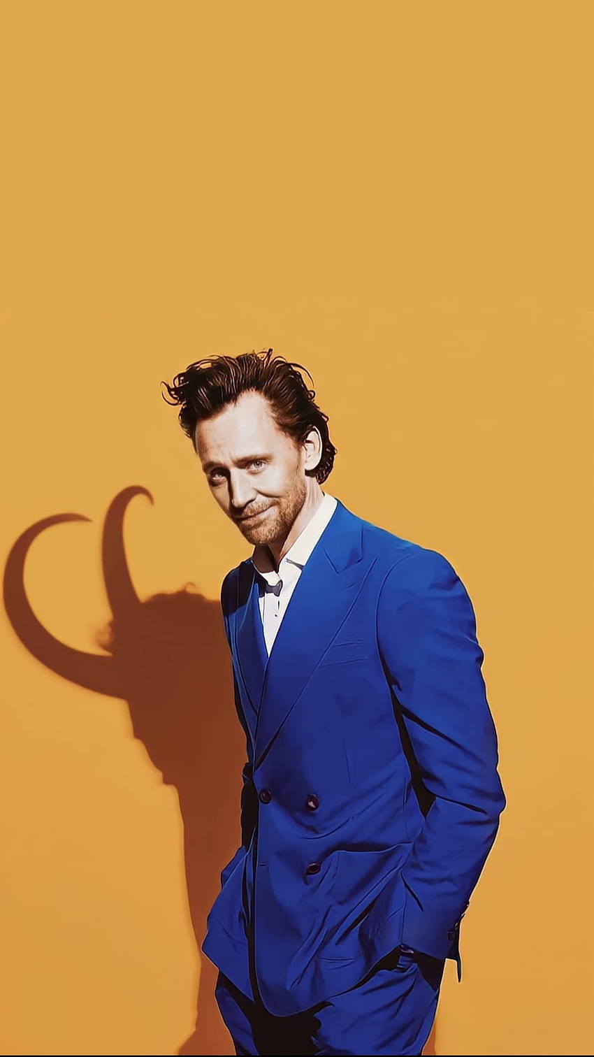 Tom Hiddleston jako Loki, Tom Hiddleston, Marvel Tapeta na telefon HD