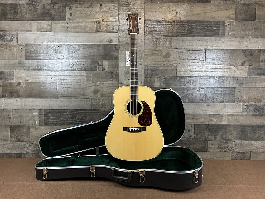 Martin D 28 Acoustic Guitar W/ Martin Case 729789544627, Martin Acoustic Guitar HD wallpaper