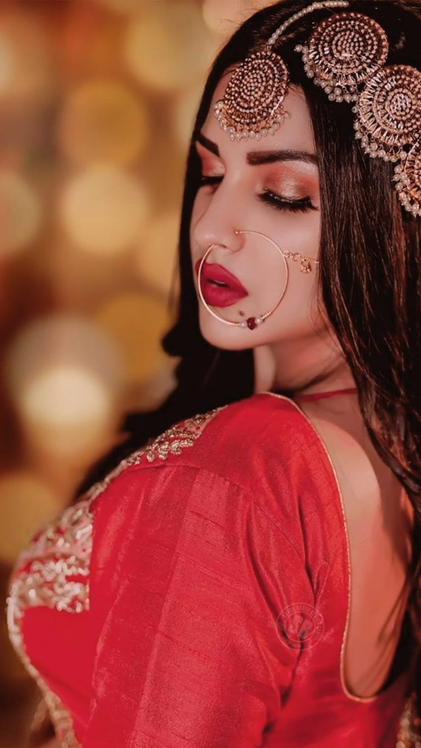 10 Most preferred shades of pink lehenga and bridal makeup that goes with it