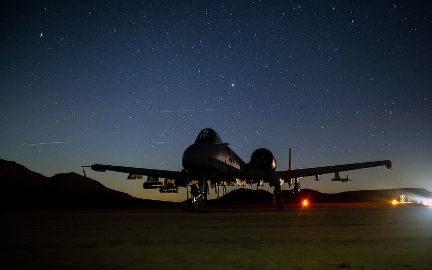 Fairchild Republic A-10 Thunderbolt II, aereo d'attacco americano, A-10, aeronautica americana, aereo militare americano, sera, tramonto Sfondo HD