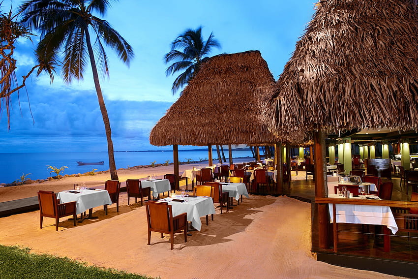 Плаж за хранене във Фиджи, остров, пясък, тропически, вечеря, здрач, плаж, яжте, острови, Фиджи, океан, залез, море, лукс, екзотика, хотел, рай, храна, ресторант, трапезария, изглед, курорт, вечер, Полинезия HD тапет