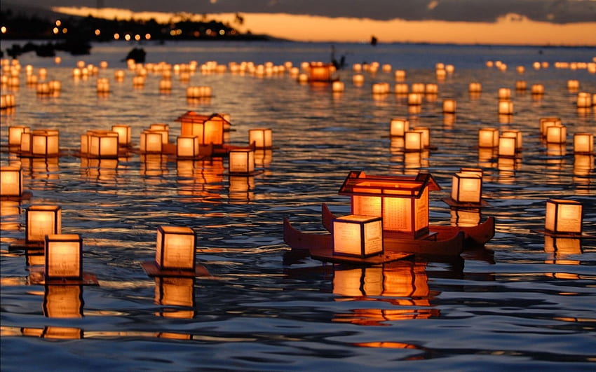 Tōrō nagashi Japanisches Laternenschwimmen, japanisches Laternenfest HD-Hintergrundbild