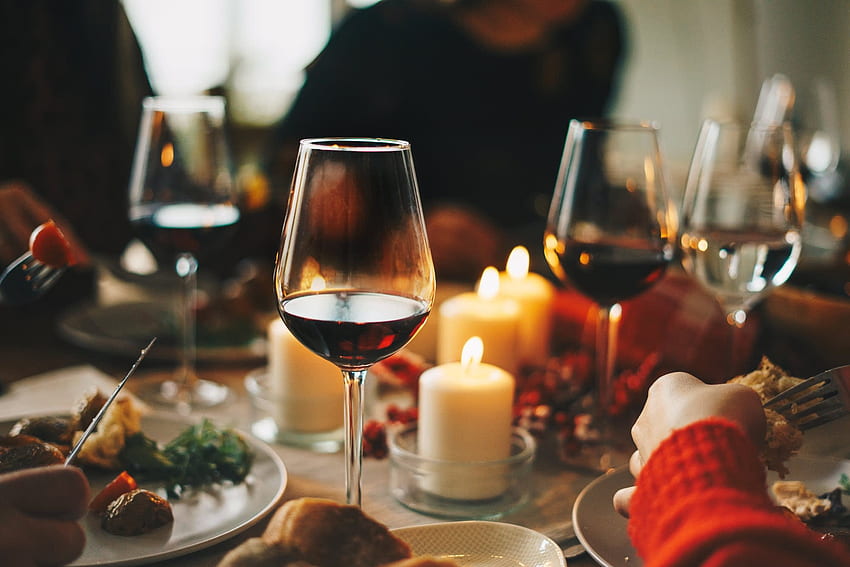 Combinaciones perfectas de vinos estadounidenses para la comida