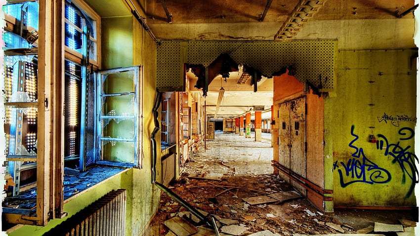 pasillo deteriorado en una oficina de correos abandonada r, edificio, abandonado, r, pasillo fondo de pantalla