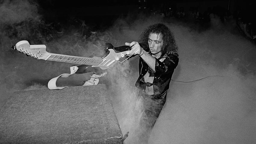 Songs, die Gitarristen hören müssen von Ritchie Blackmore (die nicht Smoke On The Water sind) HD-Hintergrundbild