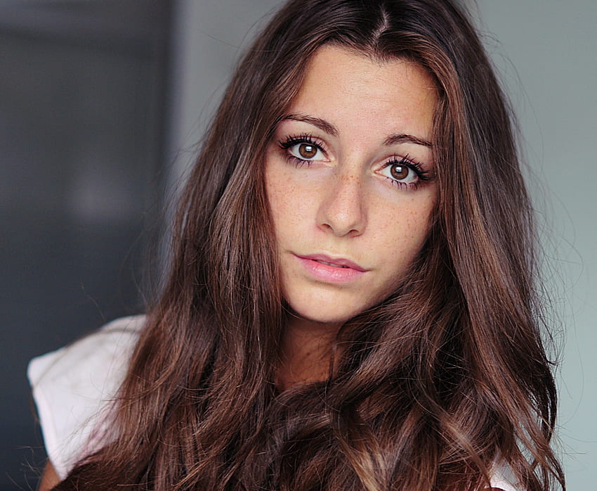 Brunettes Women Brown Eyes Hd Wallpaper Pxfuel