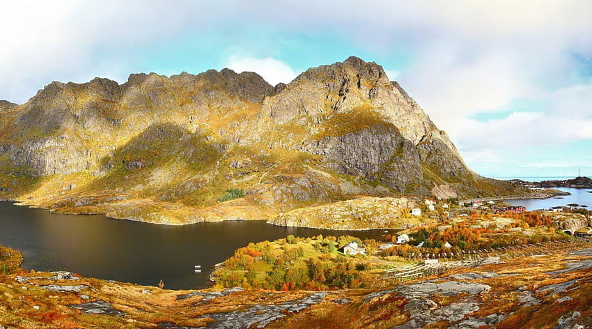바다와 만, 바다, 만, 마을, 산 사이 노르웨이의 아름다운 마을 HD 월페이퍼