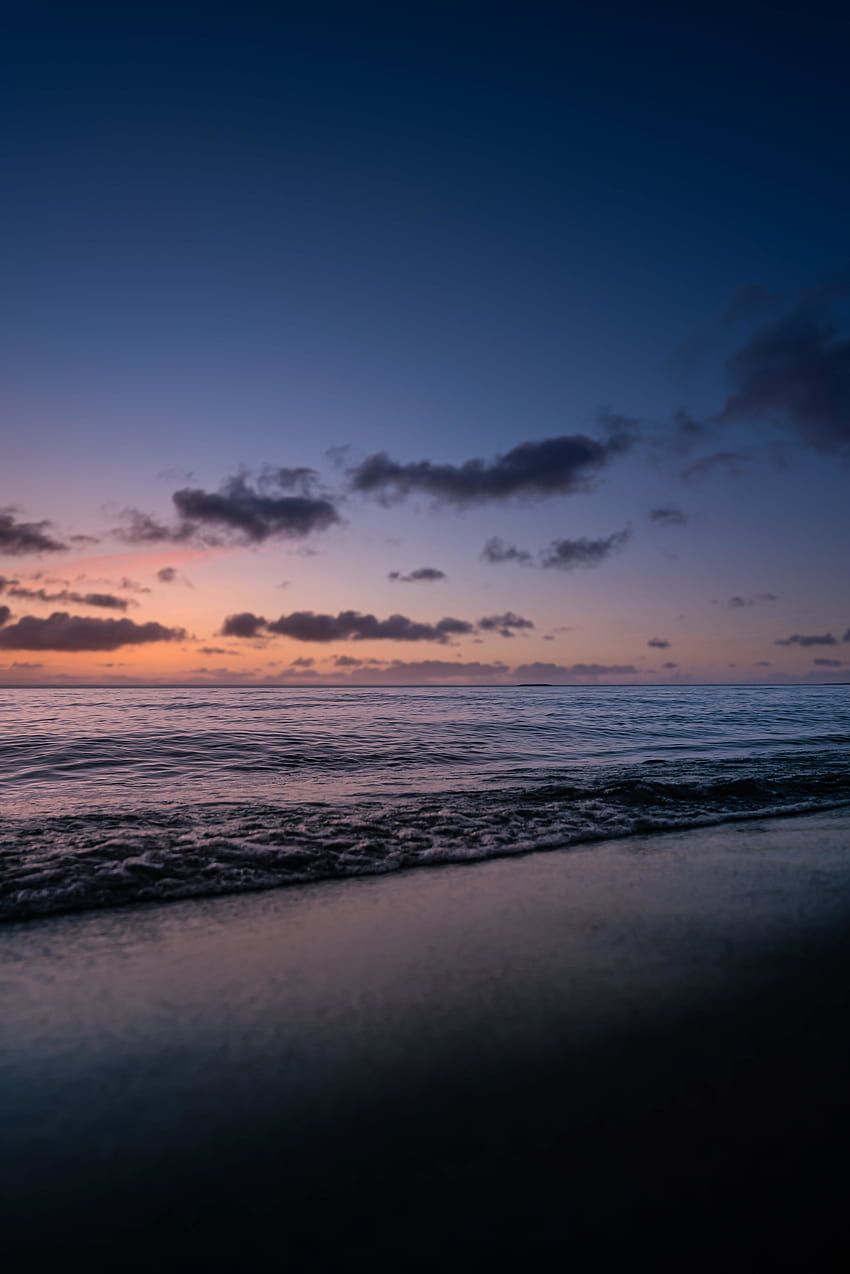 Plaj, akşam sakin ve rahatlatıcı deniz HD telefon duvar kağıdı