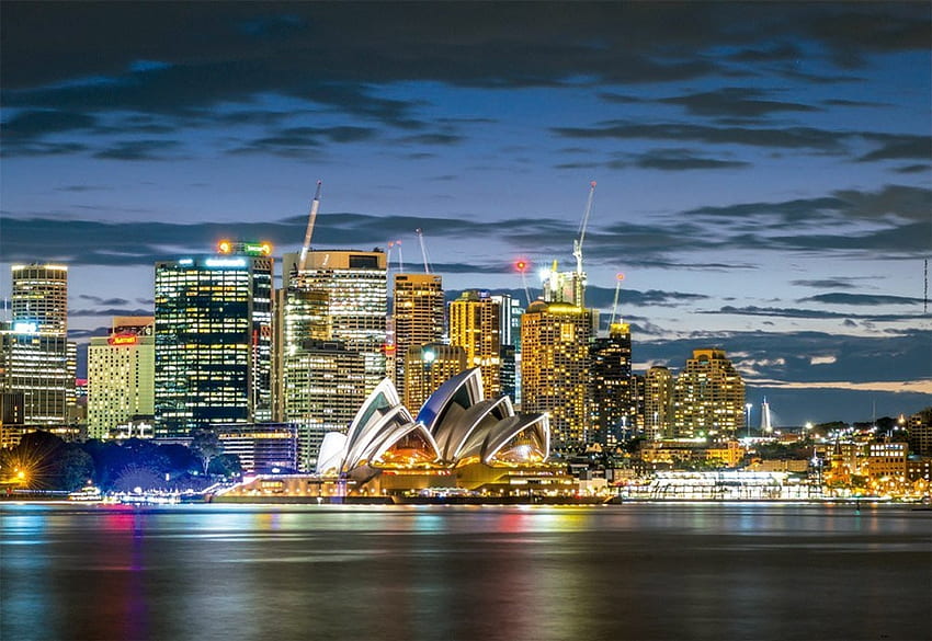 Sydney City w zmierzchu, morze, budynki, Australia, opera, chmury, niebo, port, wieczór Tapeta HD