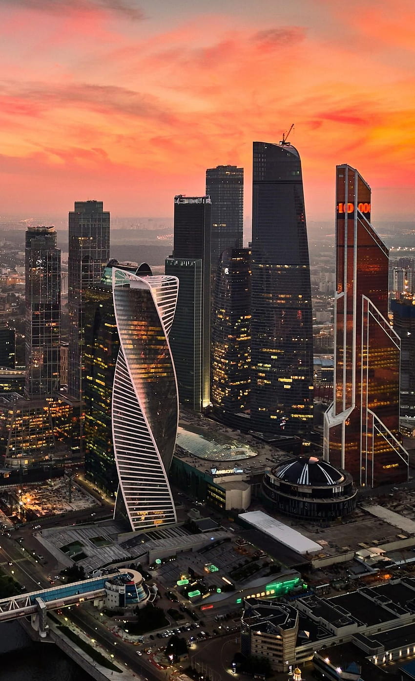 Roter Sonnenuntergang in Moskau. Stadt HD-Handy-Hintergrundbild