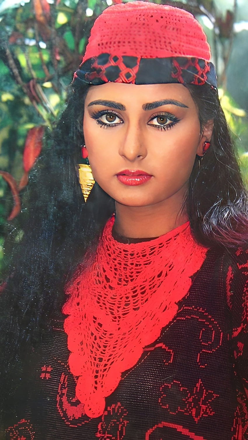 Poonam Dhillon, bollywood actress, vintage HD phone wallpaper