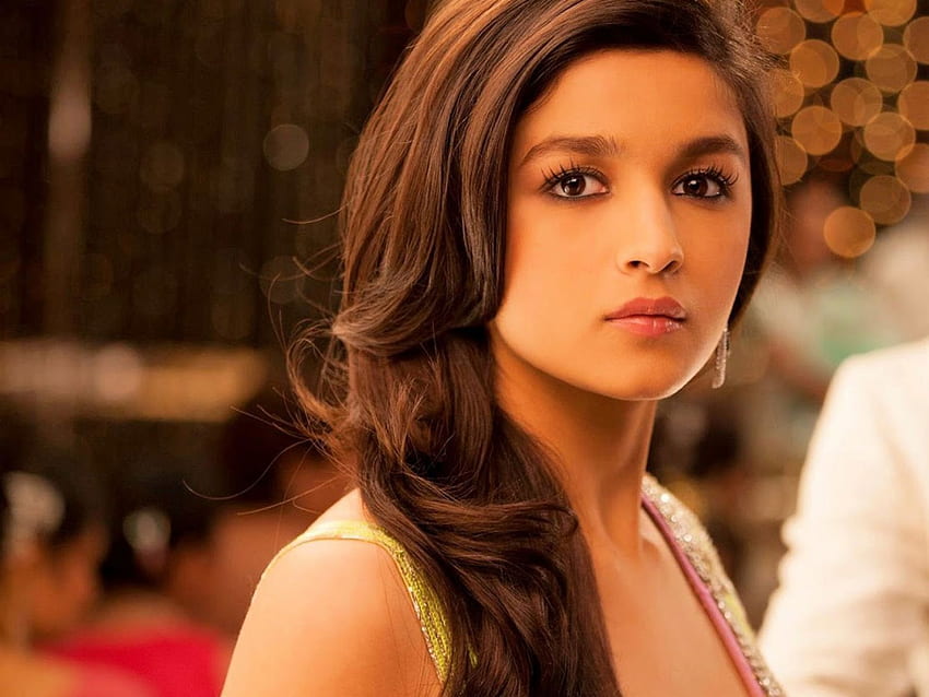 Alia Bhatt From Student of the Year. Bollywood Actresses HD wallpaper |  Pxfuel