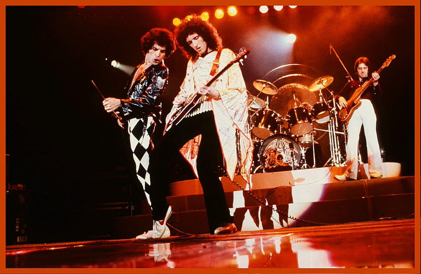 Blue Ridge PBS Rock On alors que le groupe britannique joue ses plus grands succès dans un film jamais vu auparavant de leur tournée de 1977 avec des chansons de leur album News Of The World, Queen Rock Band Fond d'écran HD