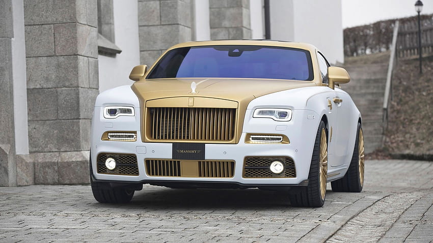 Golden Rolls Royce Phantom Drophead Coupe lands in Abu Dhabi