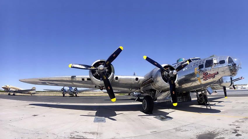 aerei della seconda guerra mondiale su una pista, aeroporto, dc3, seconda guerra mondiale, b17, aerei Sfondo HD