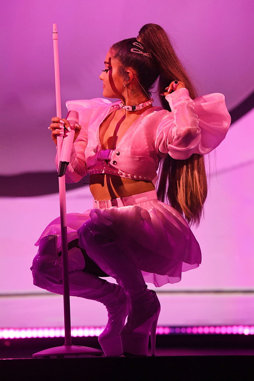 Ariana Grande สารให้ความหวาน World Tour วอลล์เปเปอร์โทรศัพท์ HD