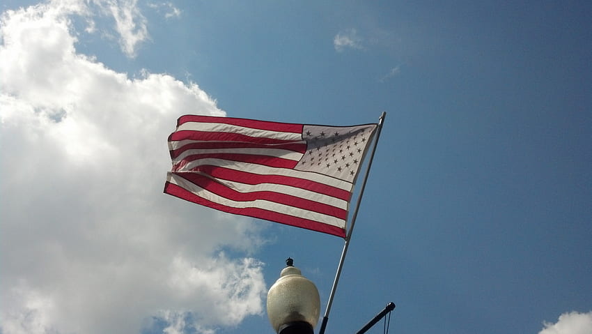 Old Glory: Standing Tall, bandeira dos EUA, estrelas e listras, velha glória, bandeira americana, velha glória balançando na brisa, bandeira papel de parede HD