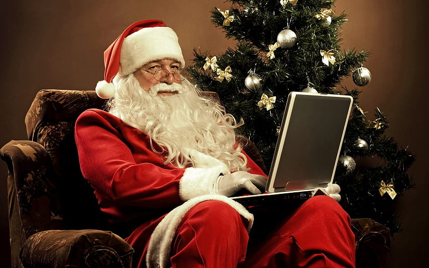 Santa Claus wit Laptop, laptop, holiday, christmas, santa HD wallpaper
