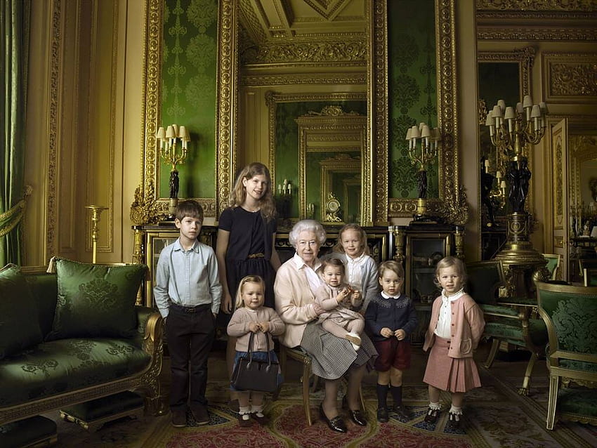 Queen Elizabeth Poses With Princess Charlotte for Birtay Portrait - E! Online, Queen Elizabeth II HD wallpaper
