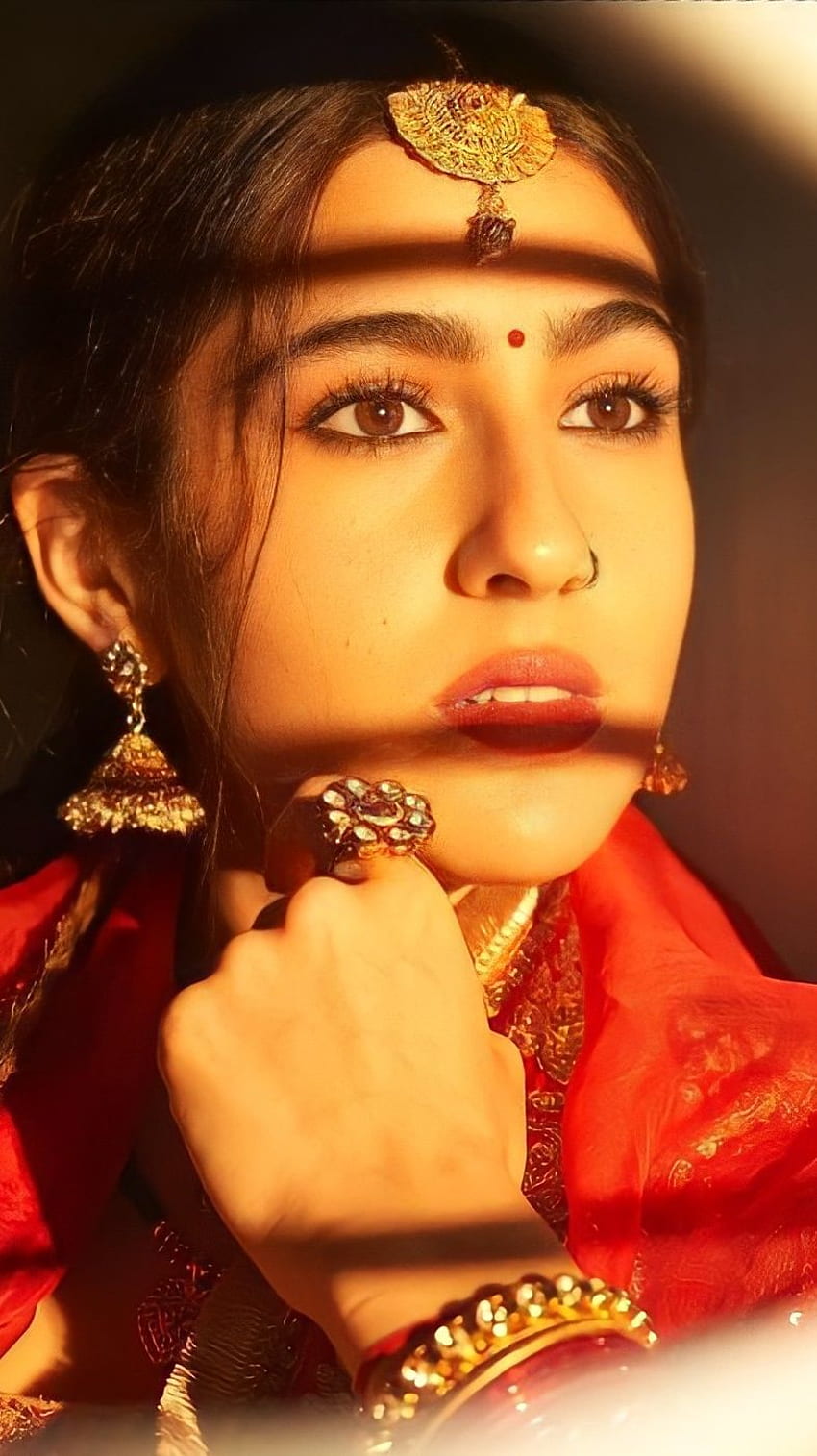 Sara Ali Khan, actriz de bollywood fondo de pantalla del teléfono