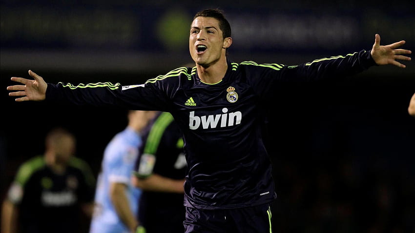 Cristiano Ronaldo Celebrating A Goal - Cristiano Ronaldo In Black Jersey - - HD wallpaper