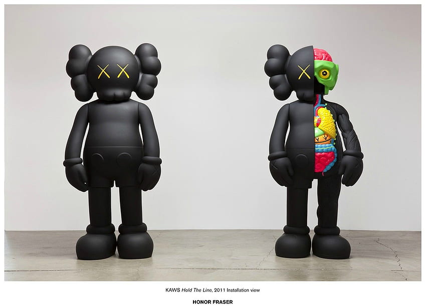 KAWS for Commotion: Scores of People Are Lining Up to Take Selfies