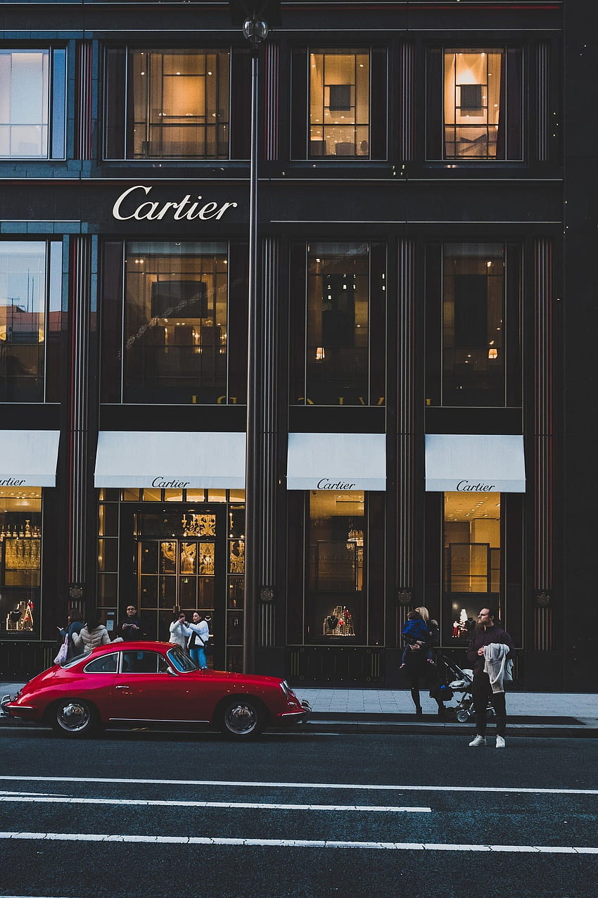 Coupe rojo enfrente de la tienda Cartier, gente fuera del edificio Cartier, Tienda fondo de pantalla del teléfono